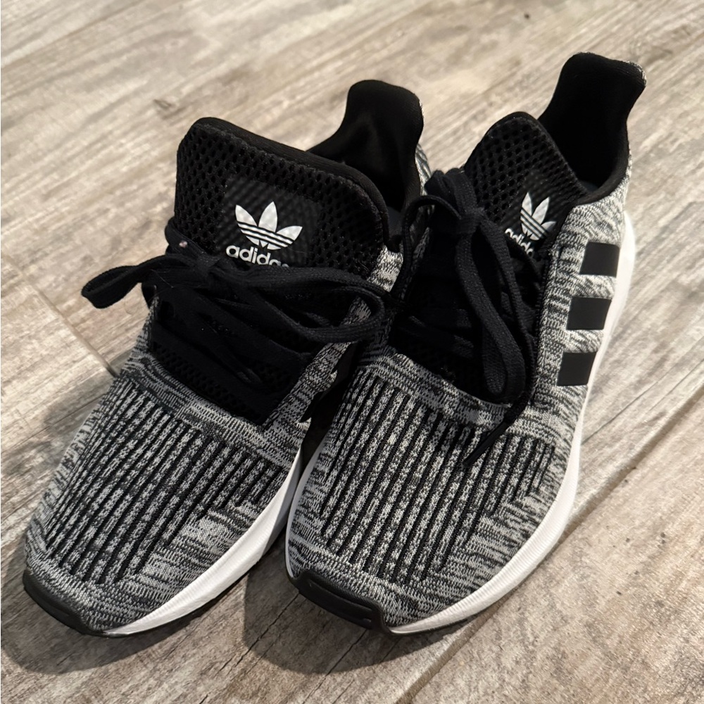 Adidas Kids Black and White Sneakers. NWOT.